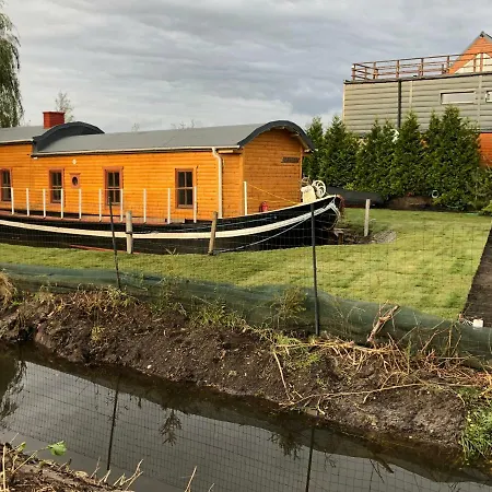 Dutch Hausboat 